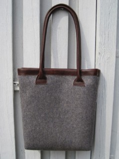 Shopper mit Lederrand und Ledergriffen ab 89 EUR